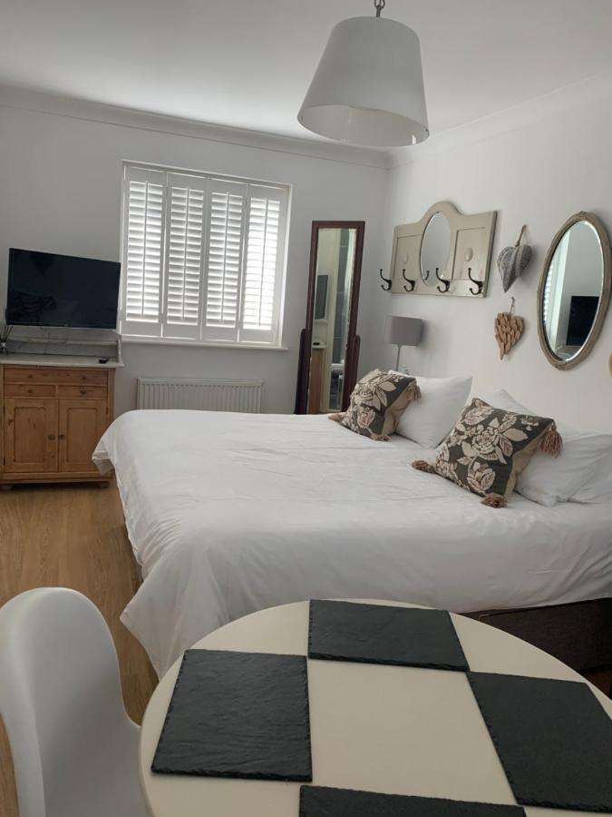 Harford En-Suite Rooms Lymington Bagian luar foto